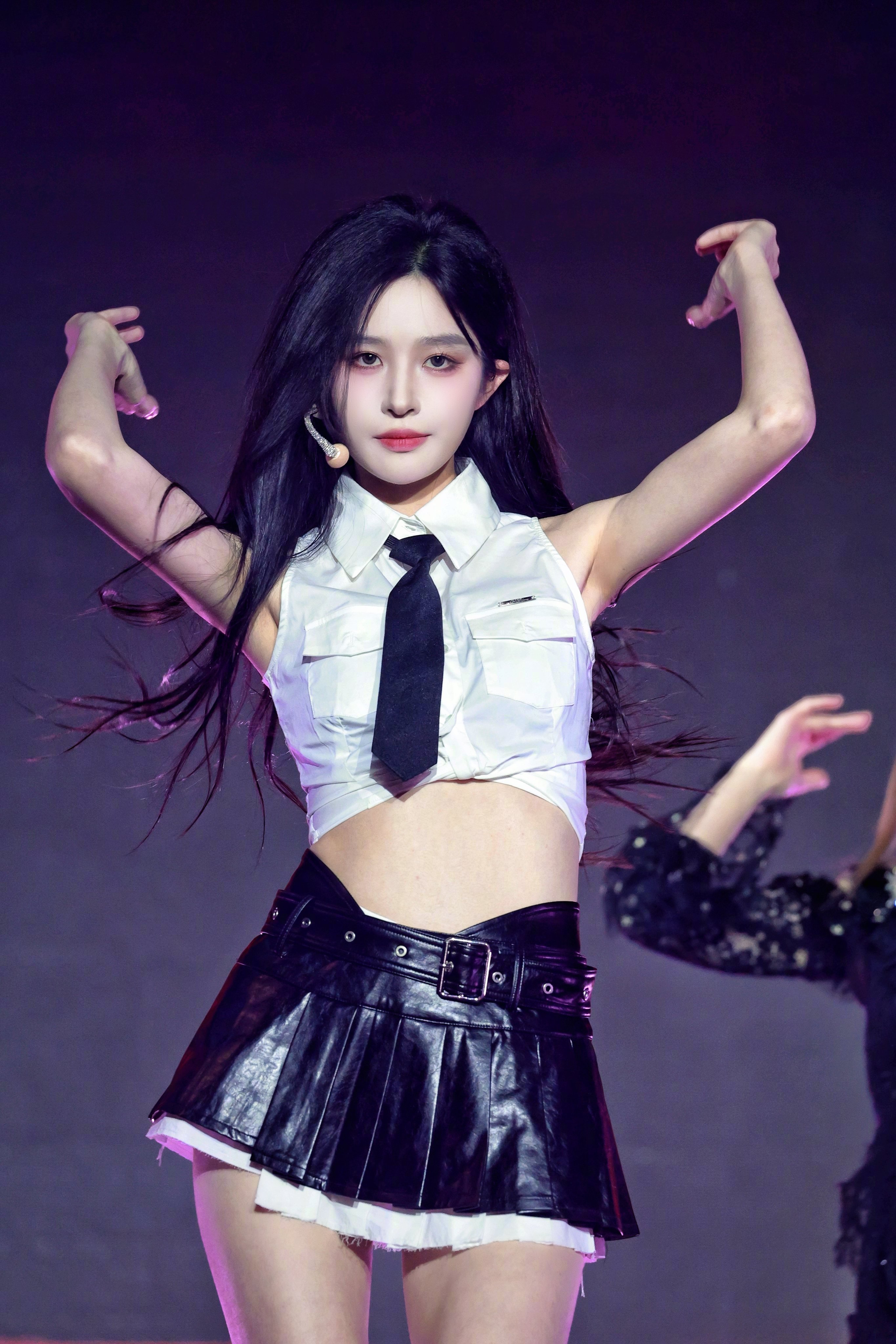 SNH48 ワンイ 王奕　トレカ SNH48王奕《唯一》特别小卡