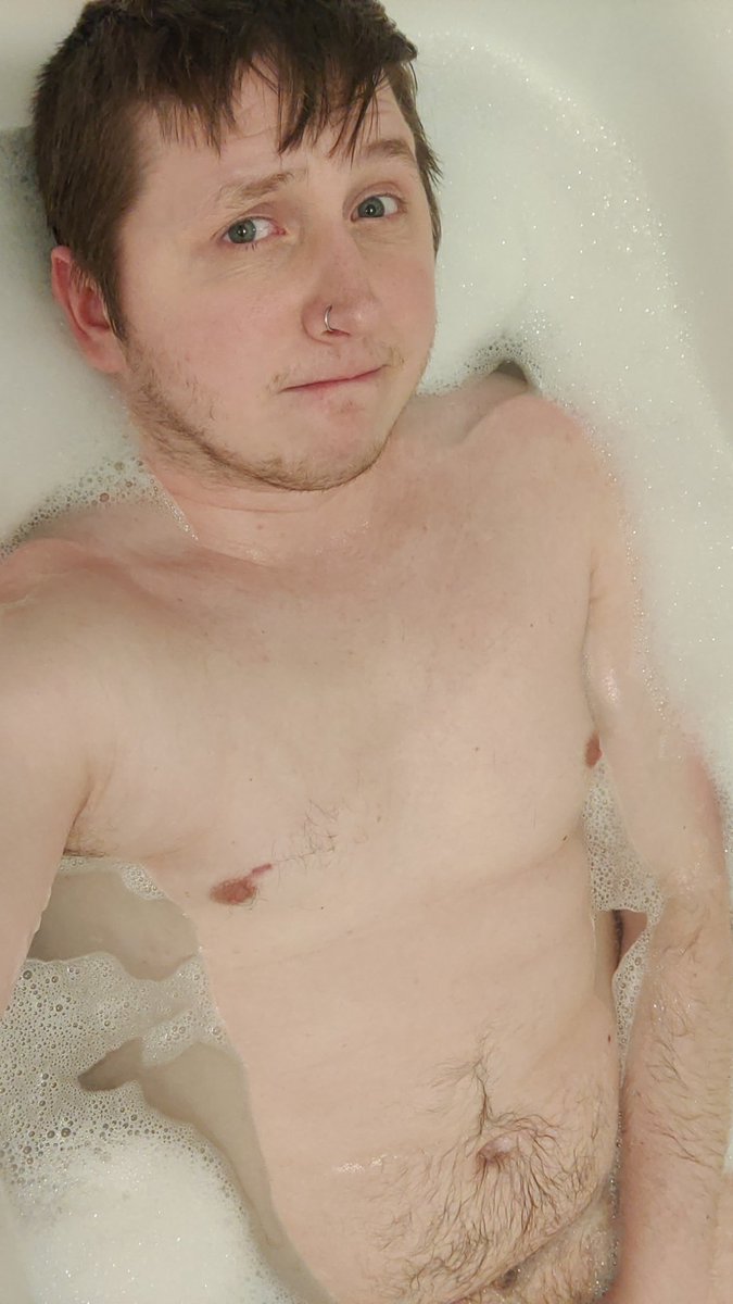 Midnight Bath Selfie 😳
Damn my belly has grown a bit hasn't it? 🥺🙈

#bearchaser #chubchaser #chaser4bear #chaser4chub #gaycub #cub4bear #nipple #nippleplay