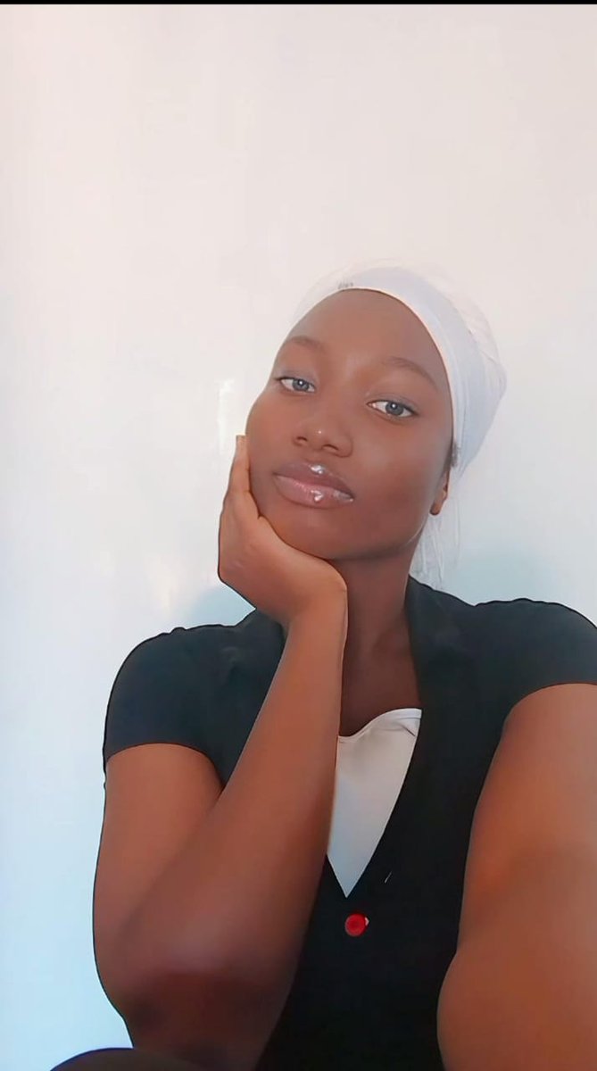 okoirue84827's tweet photo. I made 50 k+ last week after my 100k certificate 🥹 despite being a busy house help who barely have time for herself , i pray i do better this week thanks @davineh360 @NakpodiaSimeon @Okobo__Peter for being part of my journey 🙏🙇🙇thanks @promptearn @ambprogram 🥹🙇🙇🙇 https://t.co/HjNI8Y0mmG