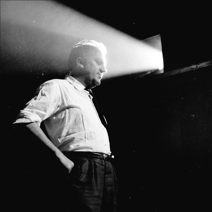 projectionistw's tweet photo. Federico Fellini. https://t.co/ZsprXWSvM3