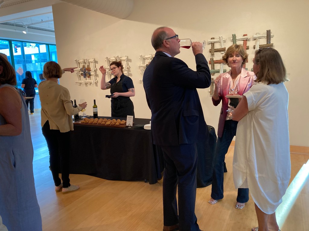 GreenhillNC's tweet photo. Surrounded by fascinating art, your event will feel as unique as the gallery. With three to four shows per year, it provides a one-of-a-kind setting to enrich any celebration!

Book your event today by emailing events@greenhillnc.org

#event #artcommunity #artgallery #artlovers https://t.co/Ex2ihj6vkC