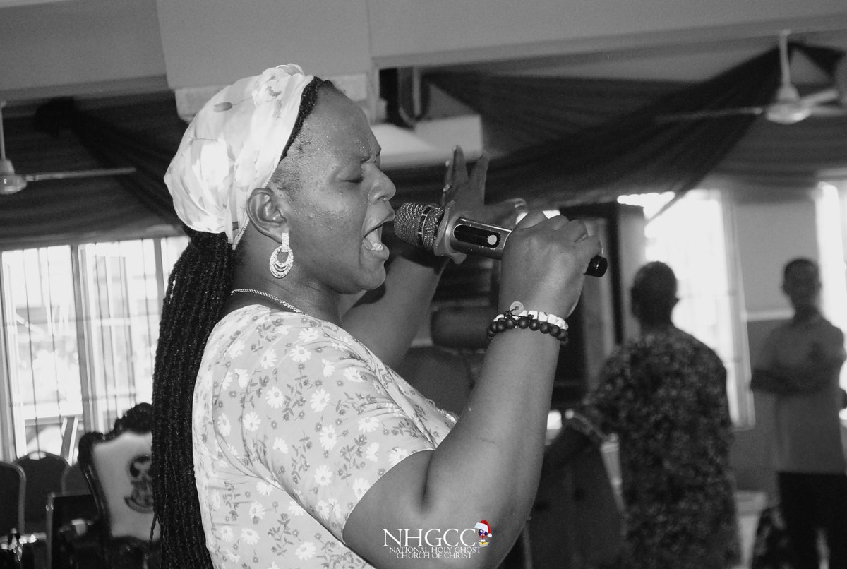 nhgccoshodi's tweet photo. Lift your hands, open your heart, and let His presence fill the room. Lost in His love, found in His grace, Worship with all you are.

#SundayService
#worship
#monthofdivinedominion
#monthofdecember
#nhgcconline https://t.co/DsHyevIpnl