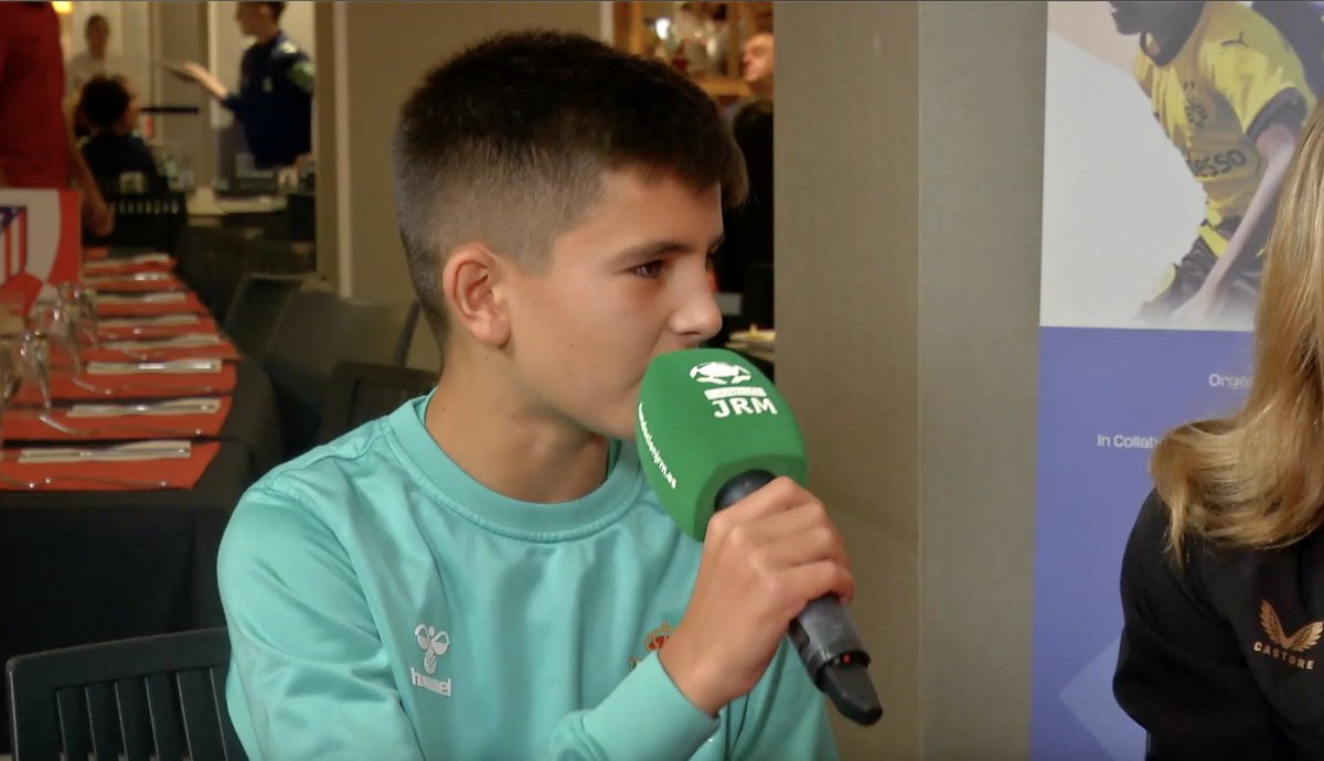 jrdelamorena's tweet photo. Ayer por la noche pude charlar con los protagonistas que hoy jugarán las semifinales del Torneo de los Niños: Mateo, del Real Madrid; Derek, del FC Barcelona; Aitor, del Sevilla; y Raúl, del Betis. 

Podéis ver la charla completa aquí: https://t.co/IZvwrUi1j9

¿Os ha gustado? https://t.co/xb0mdKD4Zk