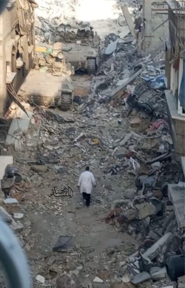 Lukadiarde's tweet photo. Ricordo quando qui dicevano “impossibile che l’Idf abbia bombardato un ospedale, è stata Hamas”.
Adesso sono finiti gli ospedali
e i dottori
e i giornalisti https://t.co/8xioAJl7Xj