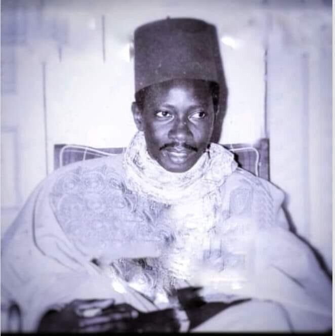 CeernoBaba's tweet image. La foi s'est faite voie,
Et la voie s'est faite conscience !

Un 29 décembre, il y a 99 ans, naquit l'autre inconnu de la nation, notre maitre à penser, al Maktum 🤍