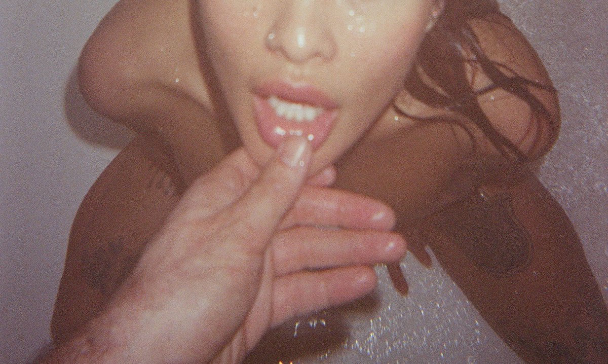 So steamyyyy <a href="/TodaysMyMonday/">Jeffrey</a>