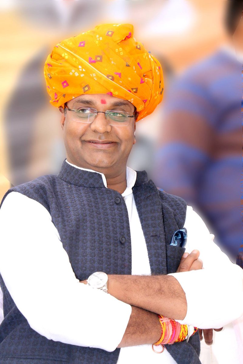 HariSapre's tweet photo. मध्यप्रदेश शासन के सहकारिता और खेल एवं युवा कल्याण मंत्री, भाजपा के कर्मठ नेता श्री @VishvasSarang जी को जन्मदिन पर आत्मीय बधाई शुभकामनाएं।

श्री बालाजी महाराज जी से आपके उत्तम स्वास्थ्य, सुदीर्घ और यशस्वी जीवन की कामना करता हूँ। https://t.co/Myg0MKZ2yg