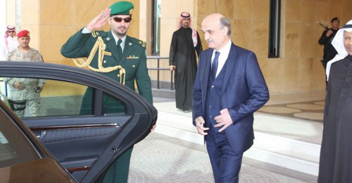 لقب الفخامة يطلق على أشخاص تولوا منصب 
أما لقب "الحكيم" فلا يطلق إلا على سمير جعجع 
#فخامة_الحكيم ❤️😍
<a href="/DrSamirGeagea/">Samir Geagea</a>