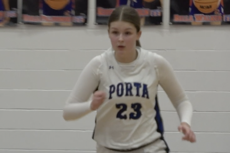 Channel1450com's tweet photo. Deer Creek Mackinaw Beats PORTA To Win Riverton Christmas Classic  https://t.co/mvVBK9ID5y https://t.co/vTGhTaKE6A