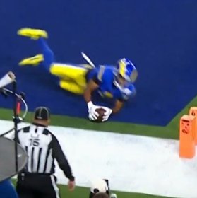 Ball touches the ground with a referee DIRECTLY in front of the play as it happens. <a href="/NFL/">NFL</a> <a href="/NFLOfficiating/">NFL Officiating</a> you review every play, how do you miss this?