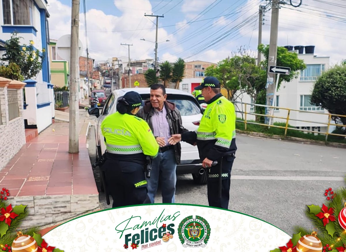 NCTNOTICIAS's tweet image. #Interés | Con la campaña "Mi 🏡 Territorio Seguro 🔐" en los barrios #DoñaLimbania, #LaMaría, #Cristales y #Consuelo, @PoliciaMTunja busca concientizar a la comunidad sobre medidas de seguridad para este fin de año.
#FamiliasFelices