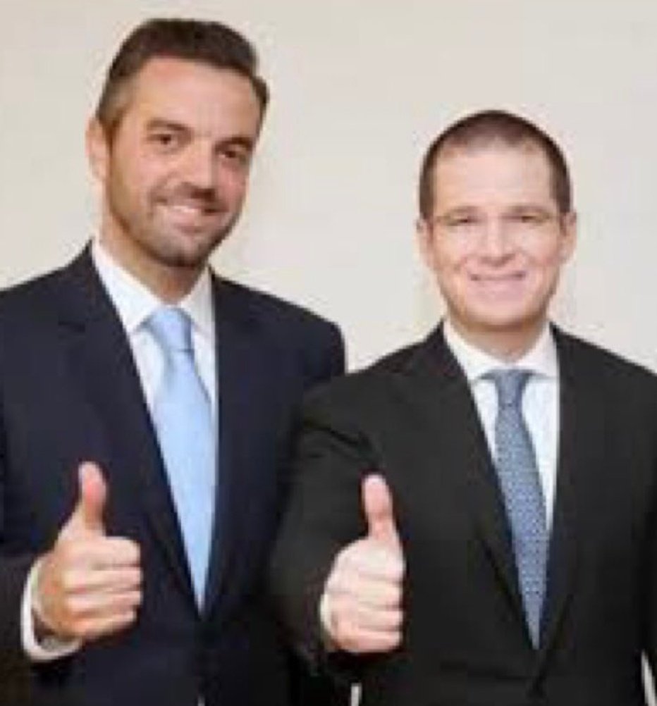 LU15_CDMX's tweet photo. @SinEmbargoMX @obedro Que asco de @LaydaSansores la #LadyTraidora ccp @LuisaAlcalde
#PRIAN @fgcabezadevaca @JLozanoA @davidpenchyna @GilZuarth 📢📢📢 https://t.co/ml2Iqw9lfv