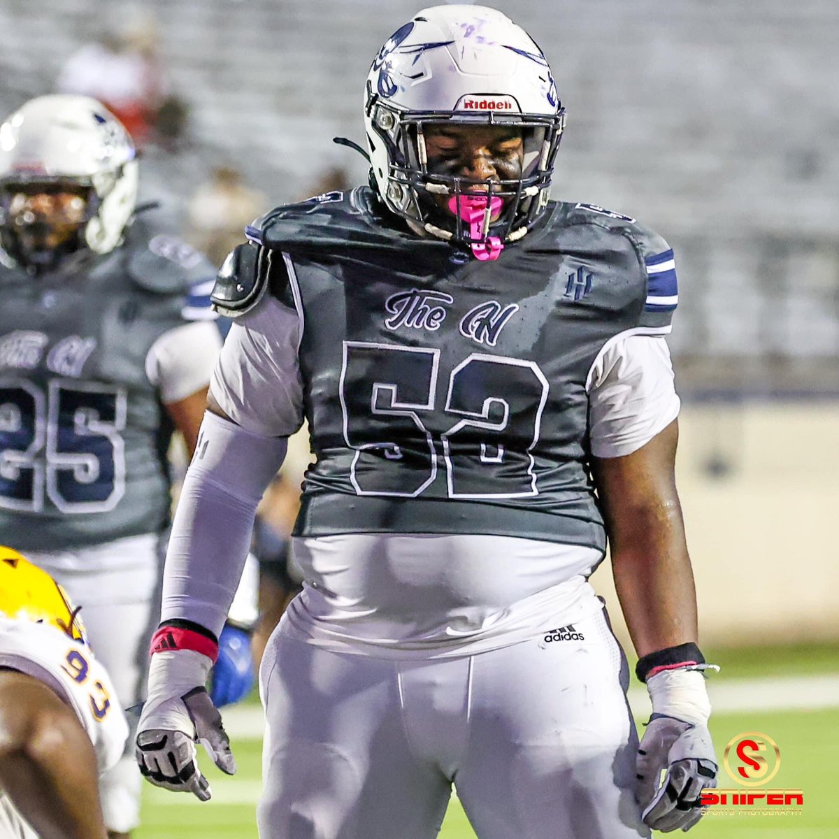 Sorry for the wait, film is done. Enjoy !!
hudl.com/v/2RM9yY