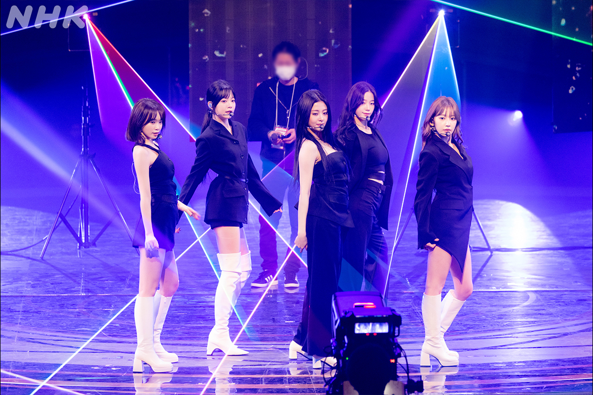 nhk_kouhaku's tweet photo. ──────────────

✧✧ #紅白リハ 𝐒𝐭𝐚𝐠𝐞 𝐒���𝐨𝐭! ✧✧

──────────────

【📸】#LE_SSERAFIM

🎵「CRAZY -Japanese ver.-」の
パフォーマンスをお楽しみに✨️

#NHK紅白 #紅白歌合戦 
https://t.co/1twb0Ak5UF https://t.co/YB1sNbuwJ9