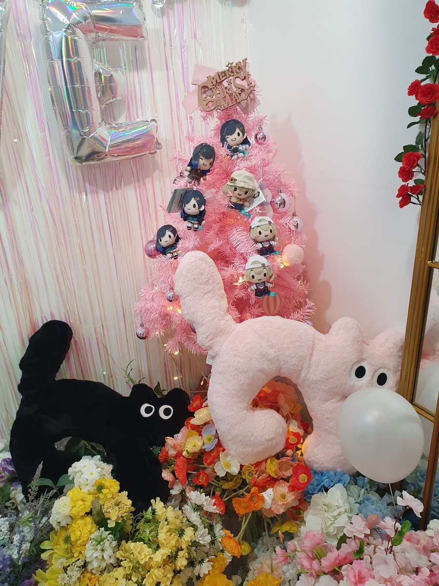 POTOO42POTOO's tweet photo. #Happy_Ankoha_Day
#너에게_등을_맞댄_선명한_가사를

저... 저는 그래도 안코하가 결혼을 해야 한다고 생각해요오...
안코하가 결혼한지 이제 19년째다... 홍대거리에 너밤초와 제국소녀가 울려퍼진다 그렇게 깨를볶던 친구들인데 아직도 너무잘됐다 https://t.co/Wj77QE9LhM