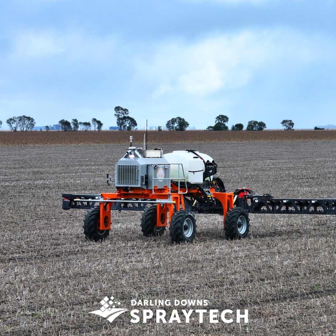 DDST_Jeremy's tweet image. My dad used to drive a tractor; now, the future is here with SwarmFarm Robotics! Discover how SwarmBots revolutionise farming with efficiency &amp;amp; sustainability. Call Jeremy at 0439 003 439 to learn more.

#DarlingDownsSprayTech #SwarmFarmRobotics #PrecisionFarming
