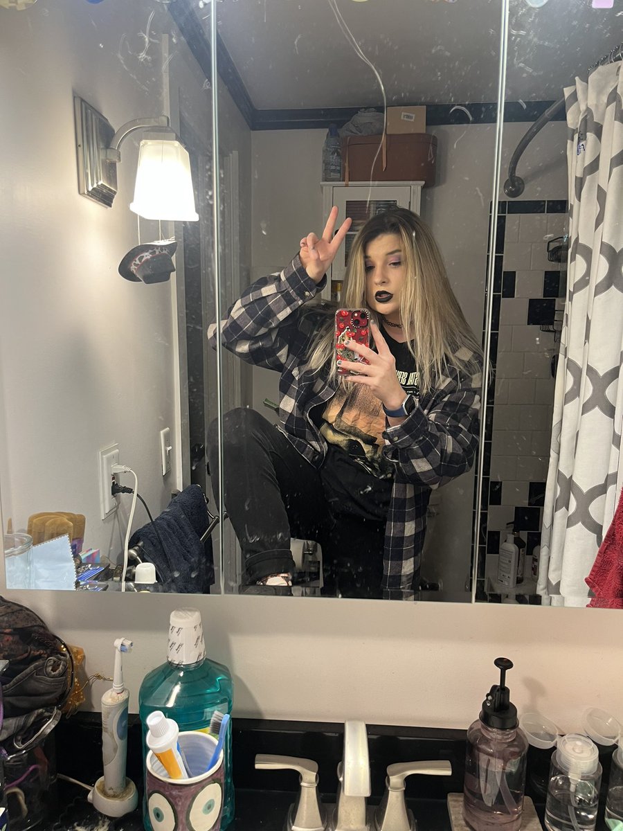 bbmogwai's tweet photo. feeling v circa 2017 zoey tonight https://t.co/PCdNxknsFl