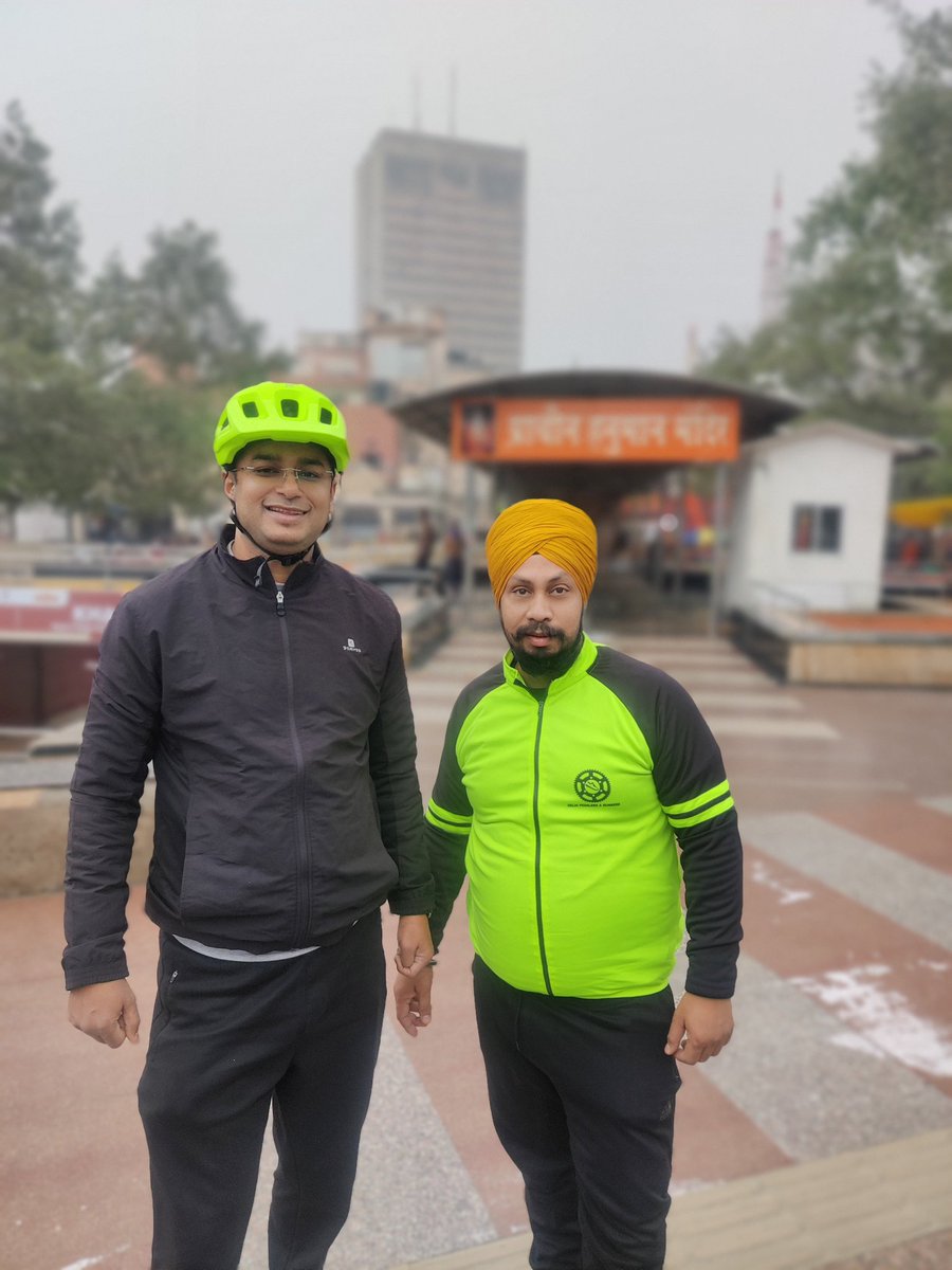 DPRdelhi's tweet photo. SUNDAY - FUNDAY RIDE!
#delhipedalersandrunners #sunday #funday #sundayfunday #morningride #group #running #cycling #cycleeveryday https://t.co/NZAvP1tLir