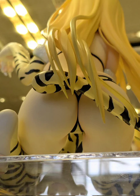 1/6って思ったよりでかいなスク水蜂さんも持ってるけど御乳の質量が違ぇや 
