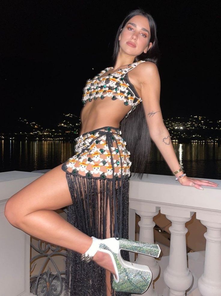 RocketRampz1's tweet photo. #PicsPost #ActressIndex #DuaLipa #HollyActress
The Glam Diva https://t.co/bi7ItD6KwS