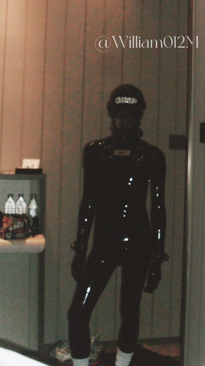 -
半夜睁眼发现胶人站在床边