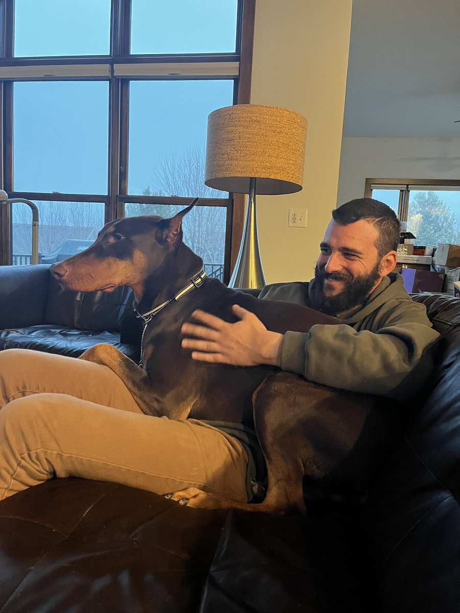 deviledplague's tweet image. lookin fer stuff + found stuff + bf with parents’ new dog + snoopy bag. happy holiday break phone people