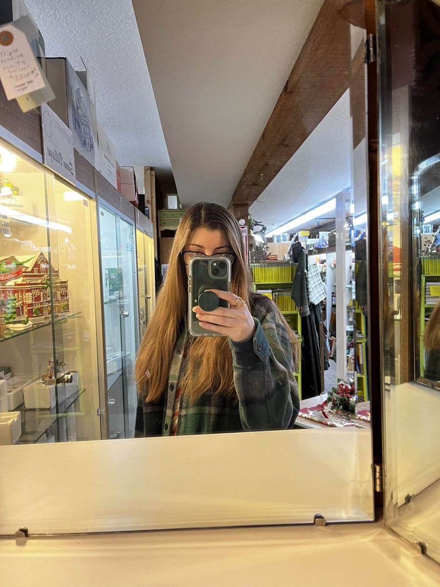 deviledplague's tweet image. lookin fer stuff + found stuff + bf with parents’ new dog + snoopy bag. happy holiday break phone people