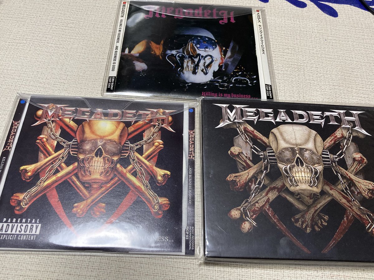 pxhpw's tweet photo. 今日は朝からメガデス聴いておる。音質が向上した再発盤もいいけど、1stはオリジナル盤ですなやっぱ😁 https://t.co/fUpwjaMD84