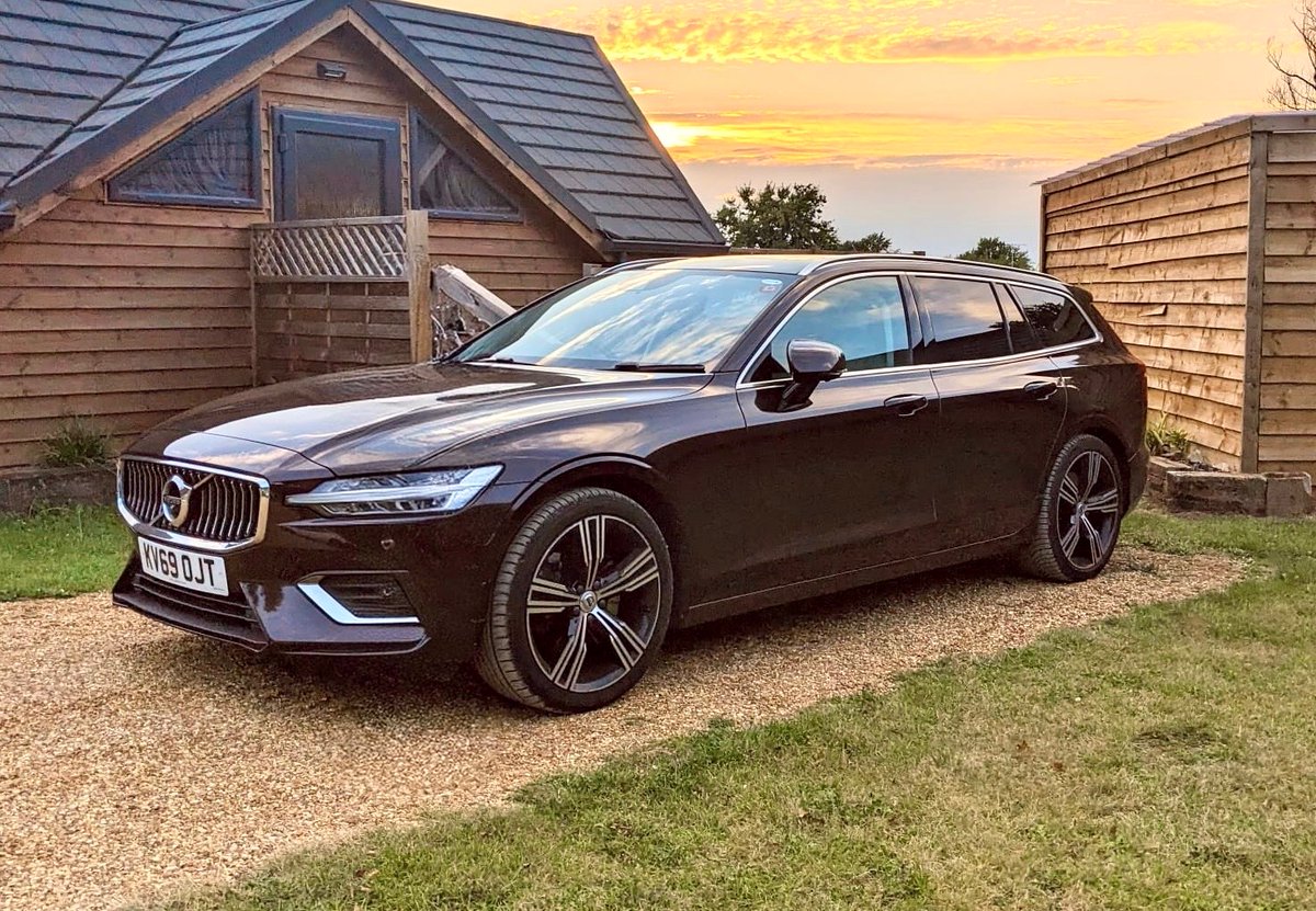 Alex Robbins tweet media