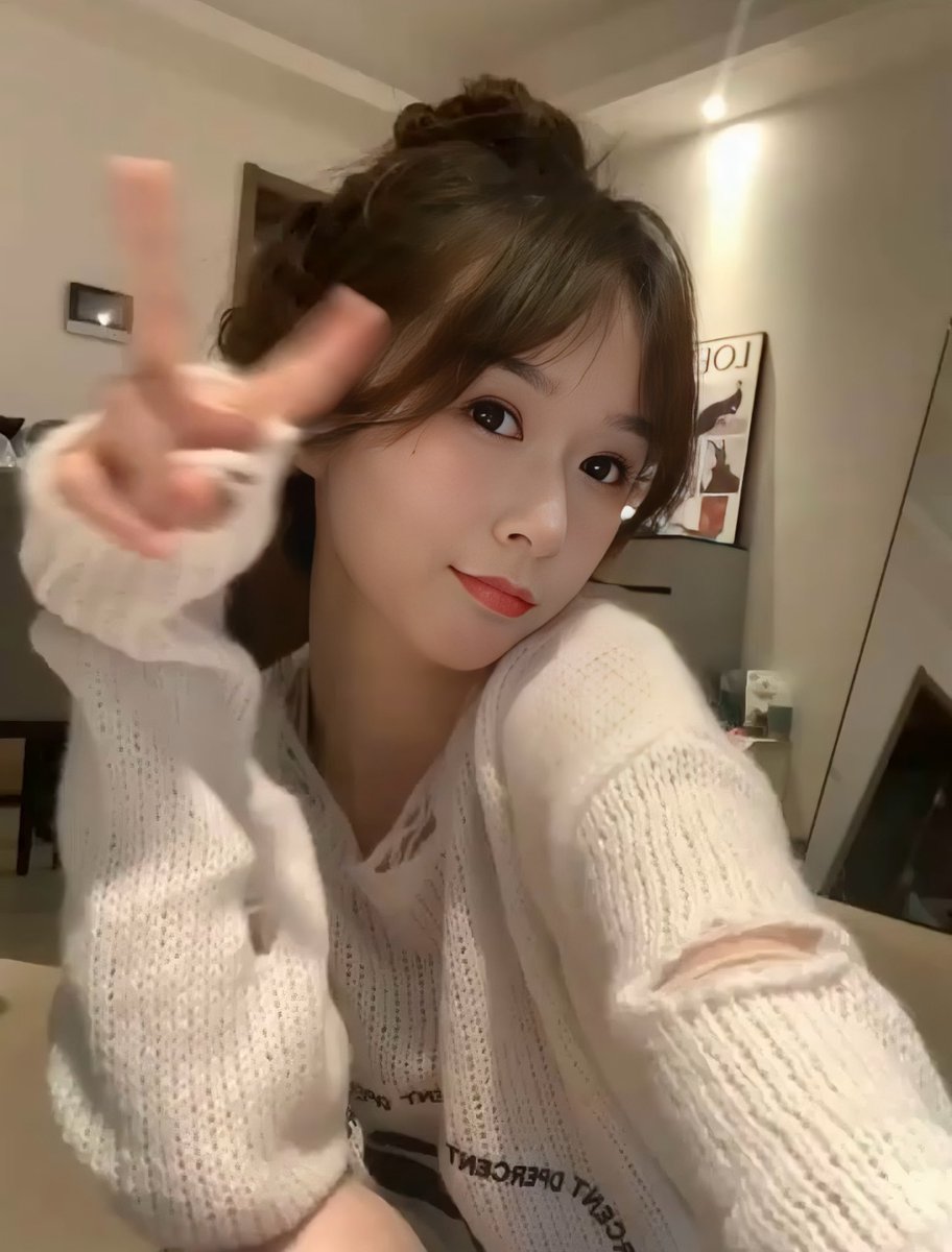 这样算不算反差婊呢，换了衣服就是主人的母狗…等主人进来
❤️：感谢推送

@DaFoer_       @UeeTuip 
@Daguidiyi     @UeeDok 
@Fojiangnice  @UeeWhy https://t.co/vCBjRYkWNX