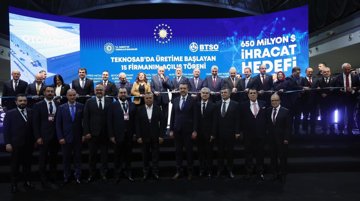 Ekonomiye Değer Katanlar Ödül Törenimizi ve TEKNOSAB’da üretime başlayan 15 firmamızın açılışını, Cumhurbaşkanımız Sayın Recep Tayyip Erdoğan’ın teşrifleriyle gerçekleştirdik. Ödül alan ve TEKNOSAB'da üretime başlayan tüm firmalarımızı kutluyorum.
“Bursa Büyürse Türkiye Büyür”