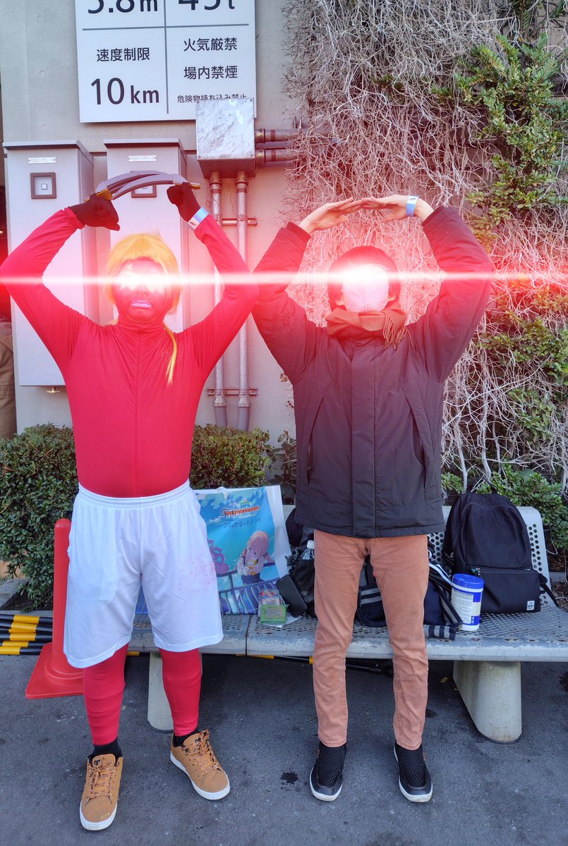 ダイナマイト小林さんとダイナマイトグリーティングしてきました！

「ダイナマイト小林のダイナマイトチャンネル登録よろしく！」
とのことです！