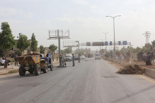 Eşrefiye Mahallesi’ne Giren İki Genç, YPG Tarafından Öldürüldü

📌 "Kasım Mervan Haraç" ve "Ahmed Yahya Osman" isimli iki genç, Halep’in Eşrefiye Mahallesi’ne yanlışlıkla girmelerinin ardından Terör örgütü PKK/YPG tarafından öldürüldü.

📌 YPG’nin halen Eşrefiye, Şeyh Maksud ve