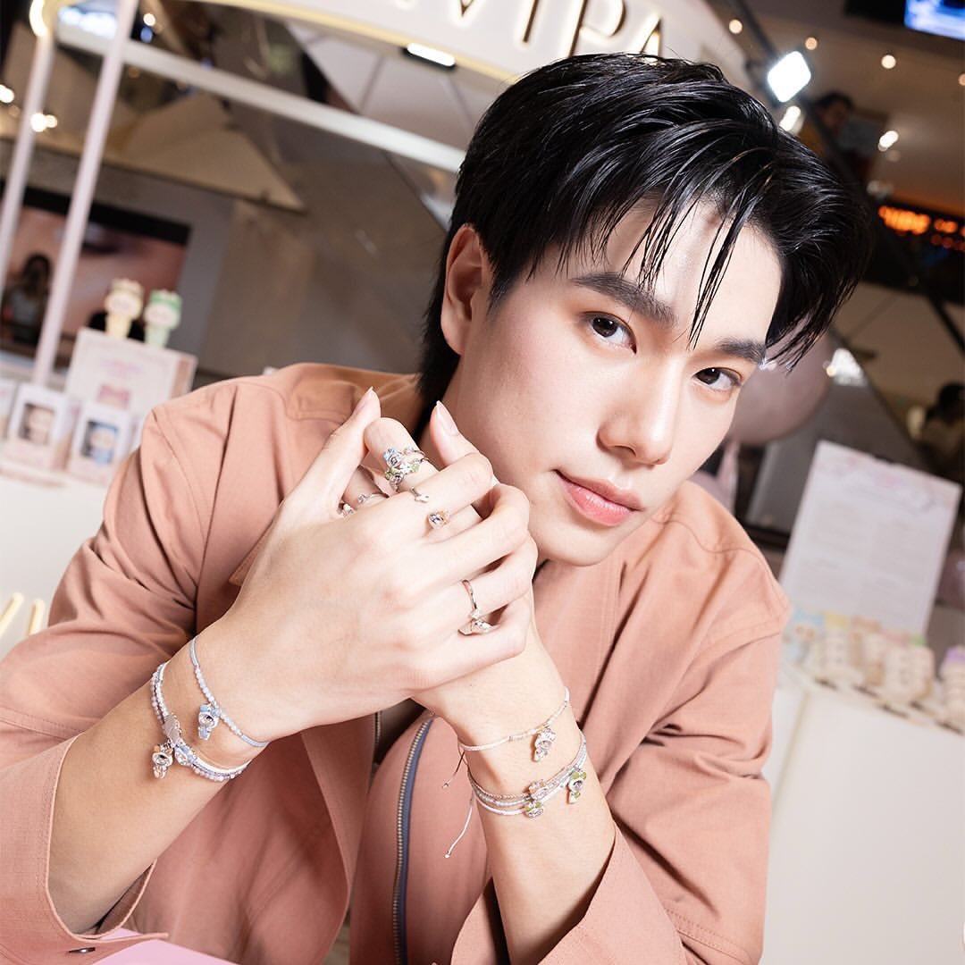 springsnowss's tweet photo. thank you ravipa 🤍🙏🏻
#RAVIPAxPHUWIN
#RAVIPA
#phuwintang https://t.co/17v0OIk35i