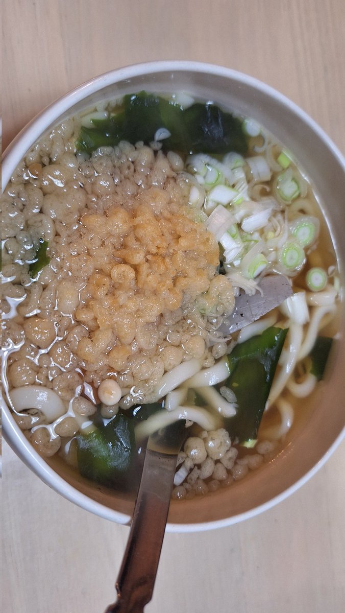 TaberuLike's tweet photo. 2024年12月10日
��:#バナナ　#トマトジュース
昼:#ハンバーグ
夜:#うどん https://t.co/E4zPEzYSBS
