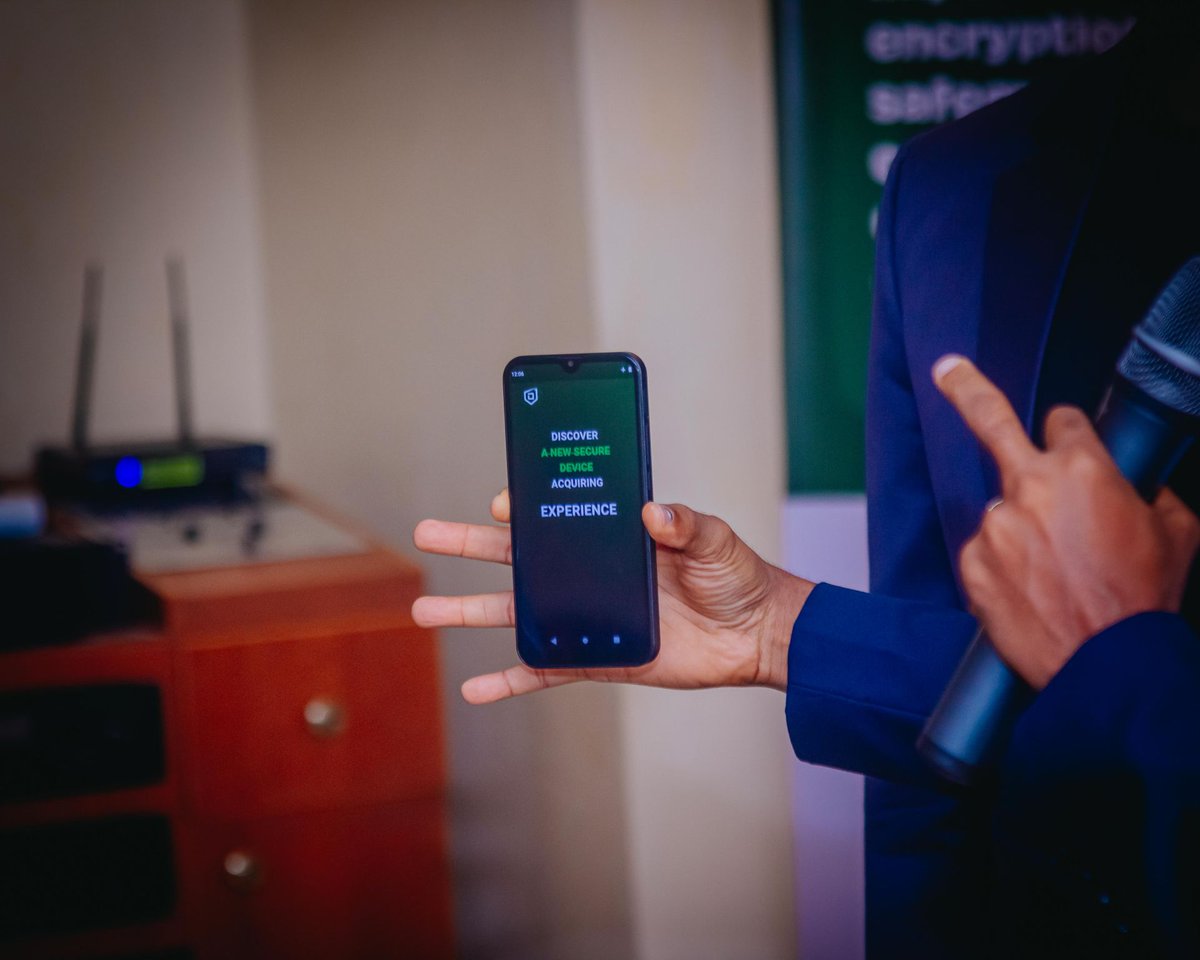 silexsecure's tweet image. We envisioned Defcomm as a game-changer in cybersecurity, setting new benchmarks for privacy and trust.  we are proud to deliver a product that meets the highest standards of security &amp;amp; reliability#EndToEndEncryption
#MilitaryGradeEncryption
#SecureCommunications
#DataEncryption