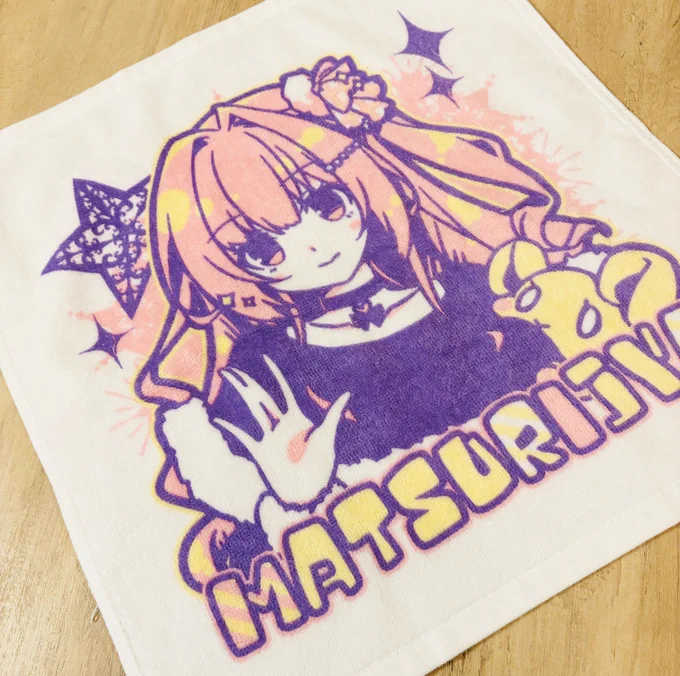 明日の色紙とグッズの一部です 色紙はショートの子を描きたくなったので! 抽選券は申告制でのお渡しですっ!