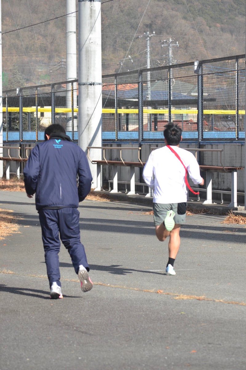 本日駅伝を行いました！みんな力強い走りでメンバーに勢いを付けること