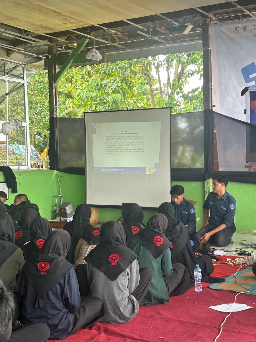 hmjsi_uinam's tweet photo. [🔴LIVE REPORT: MUBES 2024]
Pemaparan Presidium Ketua Umum dan Wakil Ketua Umum HMJ-SI 2024 https://t.co/TuQVPcEAgW