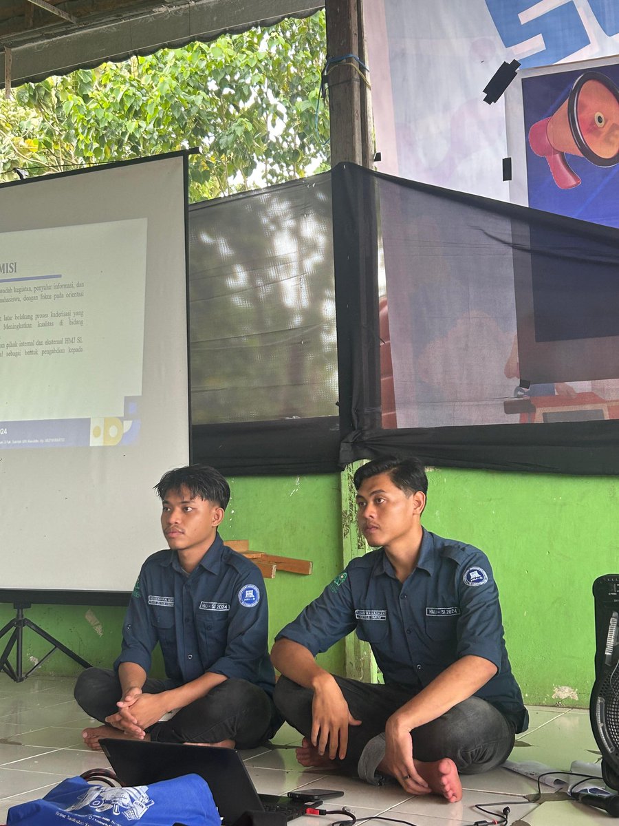 hmjsi_uinam's tweet photo. [🔴LIVE REPORT: MUBES 2024]
Pemaparan Presidium Ketua Umum dan Wakil Ketua Umum HMJ-SI 2024 https://t.co/TuQVPcEAgW