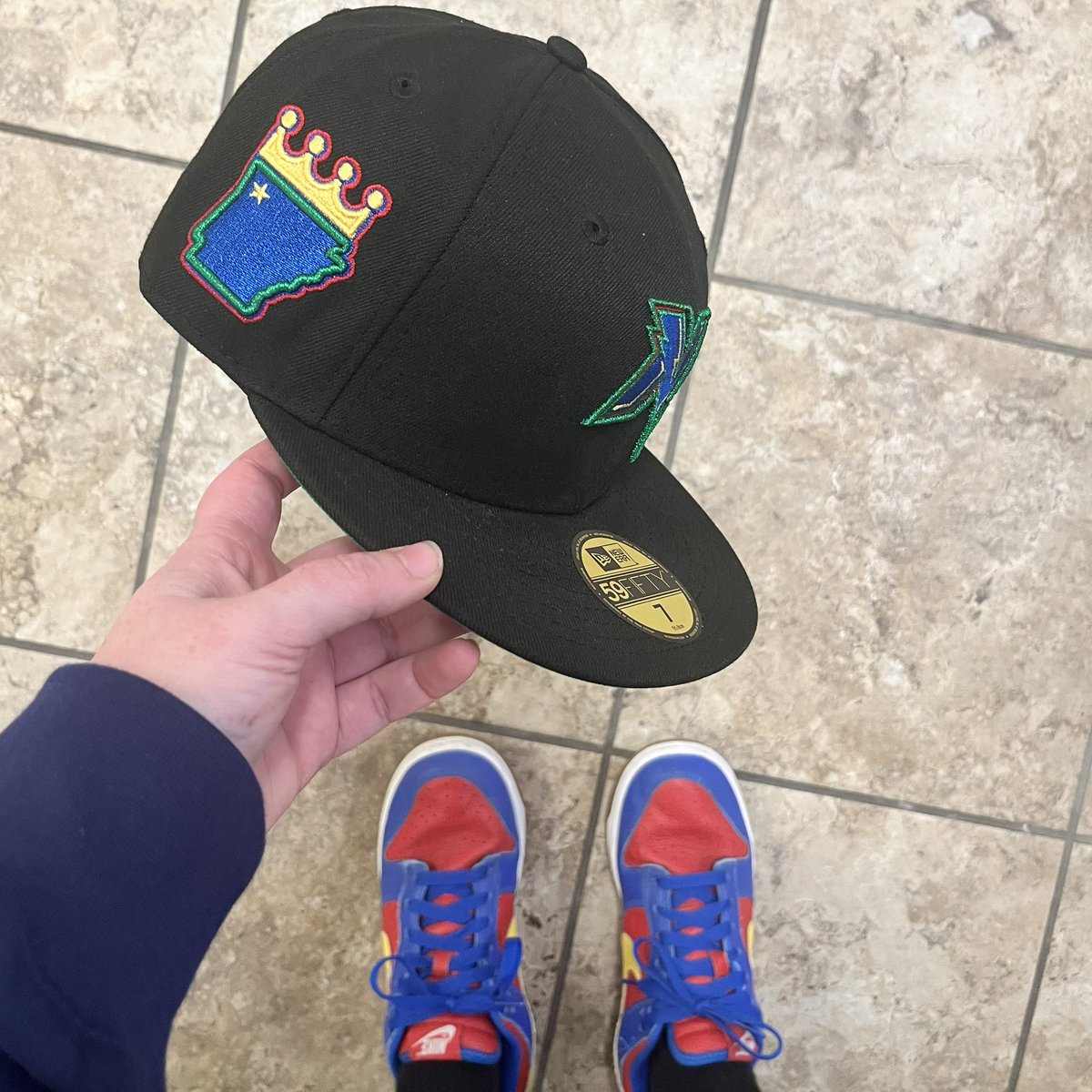 jaylaw22's tweet photo. 363/366
#kicksandfits #kicksandfitteds #kicksandcaps #fittedroyalty #hypebeastkc #teamfitted #neweracap #flyyourownflag #ladiesrockfitteds #rockyourkicks #nike #nikedunklow #nikebyyou #nwanaturals #hatclub #goodgreen #milb https://t.co/oWoEvSk8hd