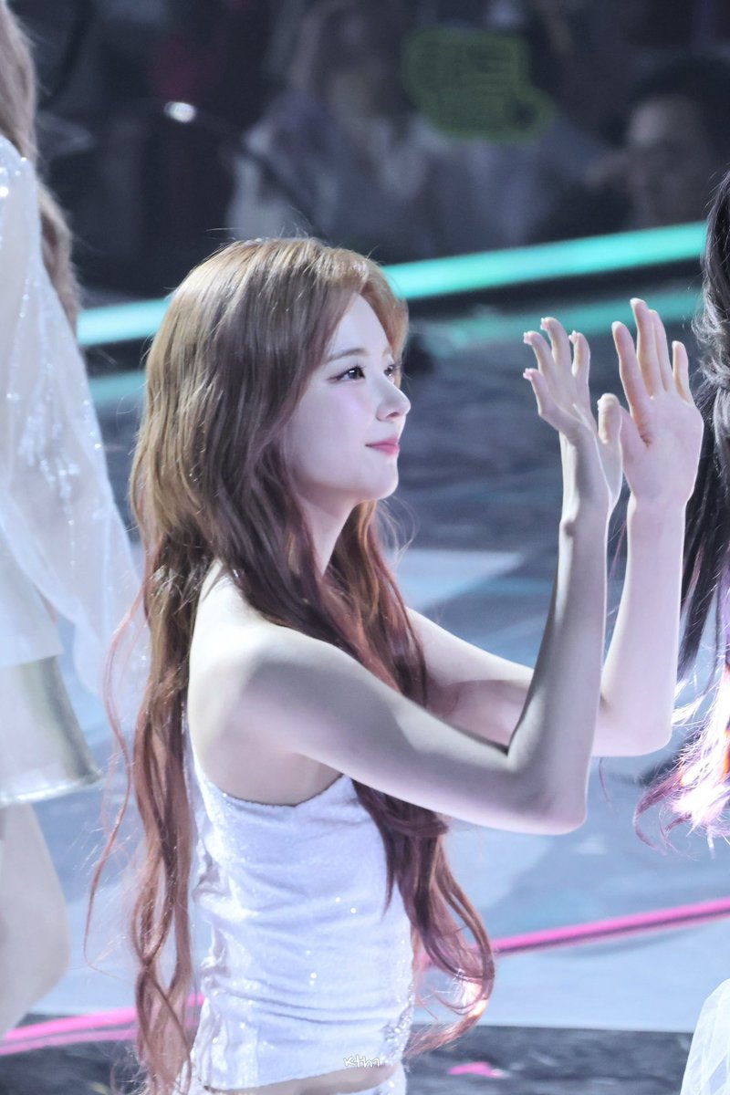241225 가요대전

🥺

#LIA #리아 
#ITZY #있지