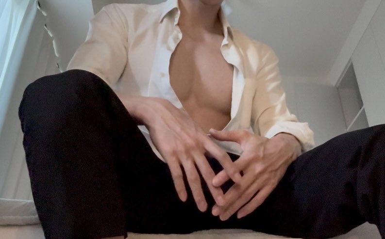 めとはんど tweet media