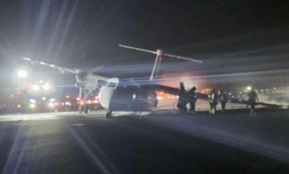onlineAMO's tweet photo. 🇨🇦 In another nerve wracking incident that followed the recent news of JEJU AIR - South Korean flight crashing while landing, Air Canada flight narrowly avoided a similar disaster.

Air Canada flight, operating as AC2259 under PAL Airlines, skidded off the runway and partially caught fire at Halifax Stanfield International Airport in Nova Scotia, Canada, on Sunday.

The flight was en route from St. John’s to Halifax. Initial reports indicated that a malfunction in the aircraft’s landing gear led to the incident. Thankfully, there have been no immediate reports of casualties.

As a precaution, Halifax airport was temporarily shut down following the accident, with emergency services responding promptly to the scene.

#flightradar24 
#canada
#aircrash
#flightcrash 
#aircanada 
#Halifax 
#halifaxairport
