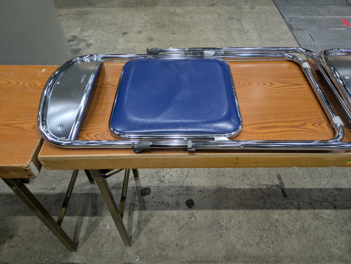 moruru_2's tweet image. 撤収完了しました！
来てくれた方や買ってくれた方ありがとうございました。
メロンブックス様で委託販売もしてますのでよろしくお願い致します！！！