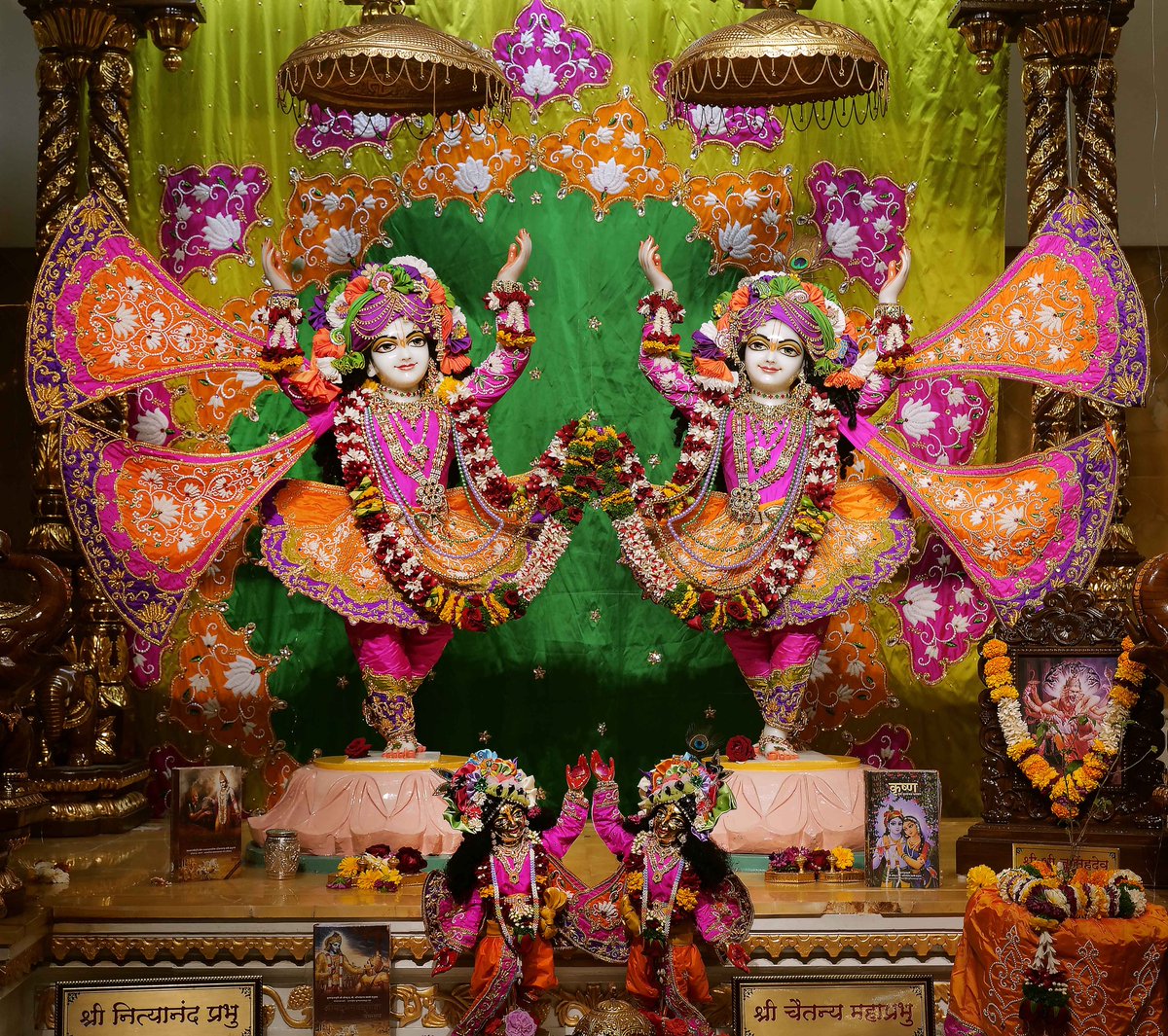 ISKCONPune's tweet photo. 🙏🏽Today's Darshan 📿 🗓29-12-2024🙏
🌷Sri Sri Gaur Nitai🌷
🚩@ISKCONNVCCPune🚩
#ISKCONNVCC #ISKCONPune #ISKCONNVCCPune #ISKCON #29thdecember #29thdecember2024 #Sunday 
#Harinaamsankirtan #Radheshyamdas #Radheradhe
#Sankirtan #Kirtan #Vrindavan #Mayapur #Prabhupada #GVE #Govardhan https://t.co/BmVL2NNw5j