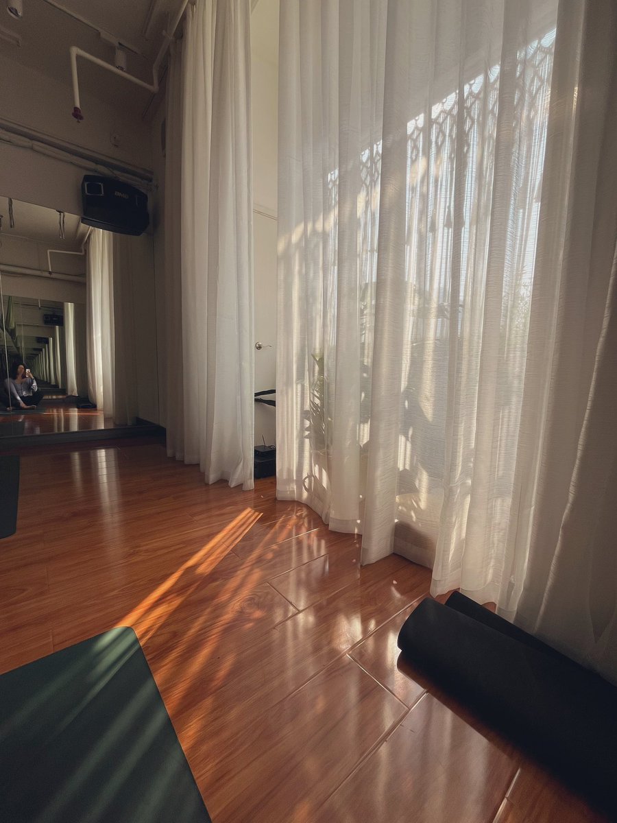 contrastcat's tweet photo. 久違的吊環 https://t.co/Y929BMFrjQ