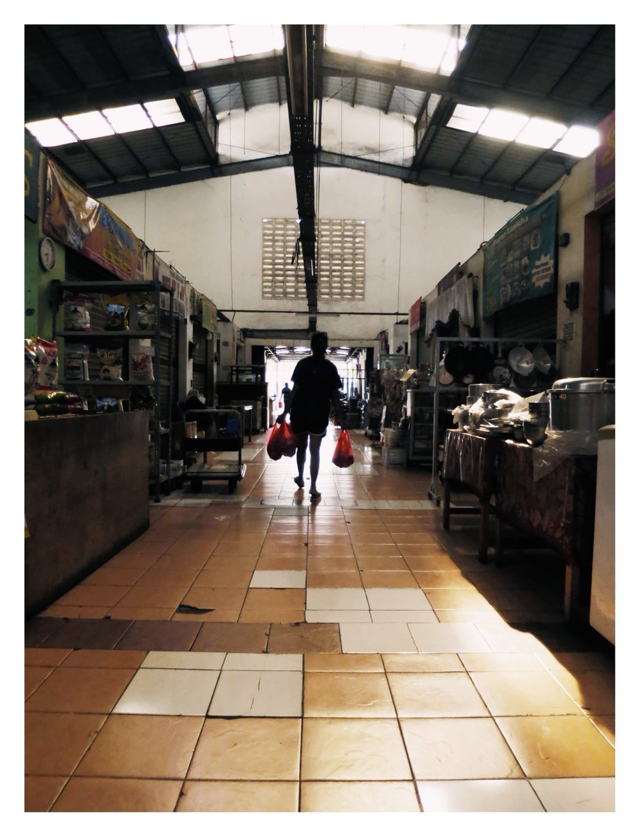 sighwie's tweet photo. #vsco
#SetorFotoPio
#vscodaily
#vscosnapshot
#streetphotography https://t.co/s4cIvl2gCq