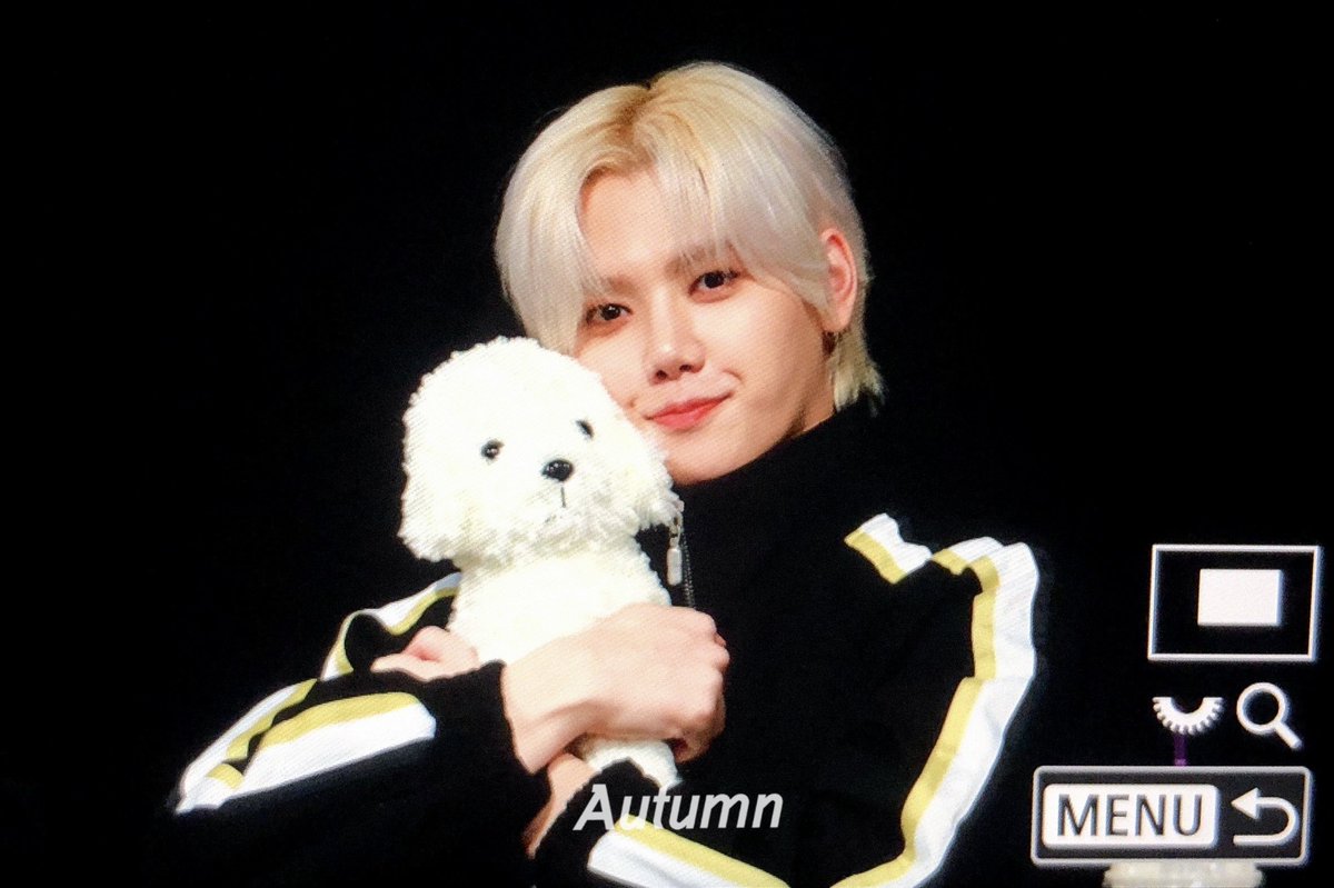 autumnboy917's tweet photo. 241229 누가강아지인지진짜모루겟다...
#크래비티 #CRAVITY #민희 #MINHEE https://t.co/iyRUAv0oeS