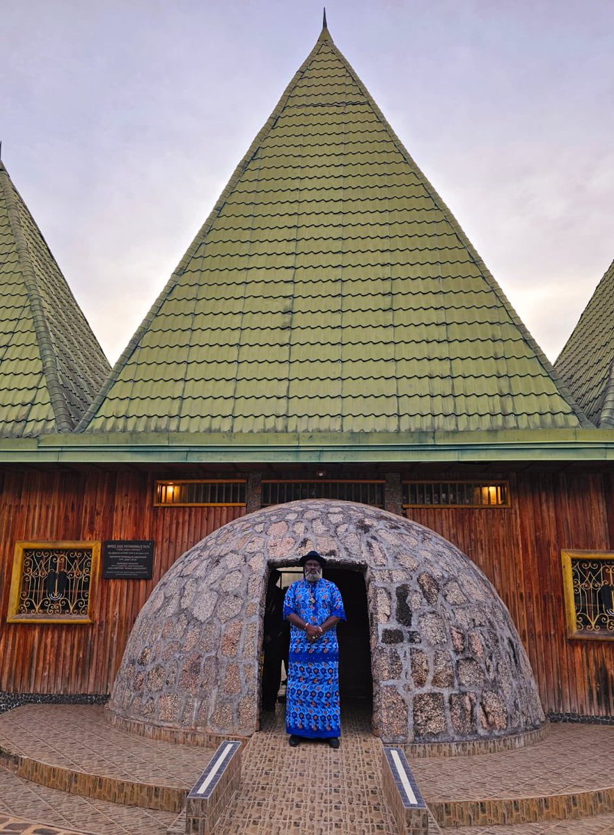 Sa Majesté Songue Madiba Jamil , Roi Bakoko Wouri tweet media